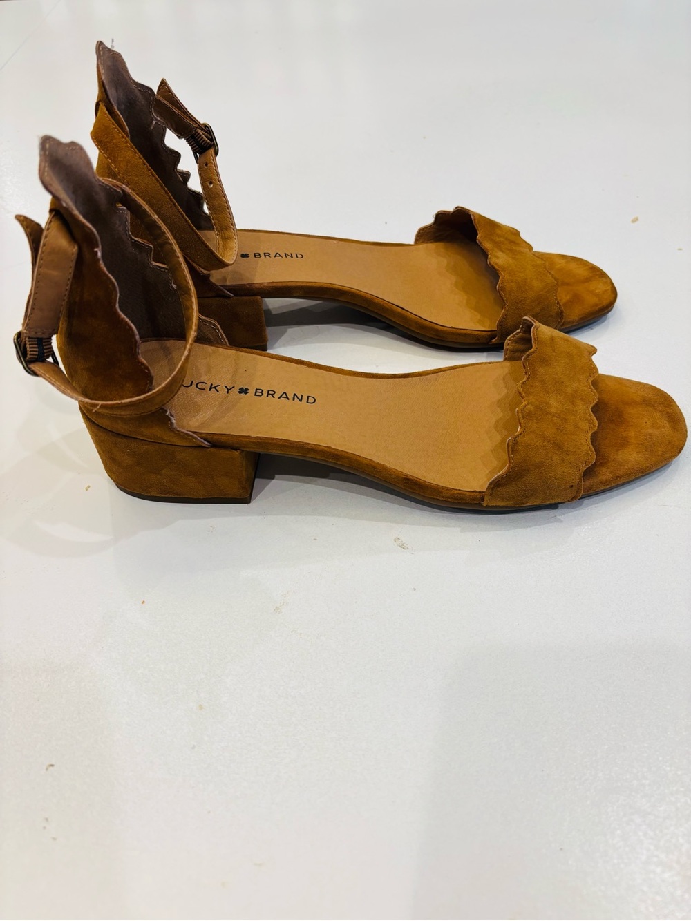 Lucky Brand Leather Scalloped Ankle-Strap Sandals — Tan Brown size 11 - Picture 7 of 10